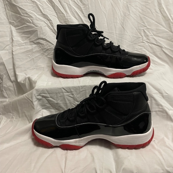 Air Jordan retro 11 Bred 2019 size 13 - Picture 2 of 5